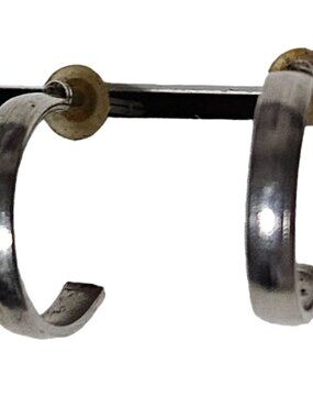Elegant Silver Tone Hoop Earrings Classic Timeless Minimalist Fashion Jewelry